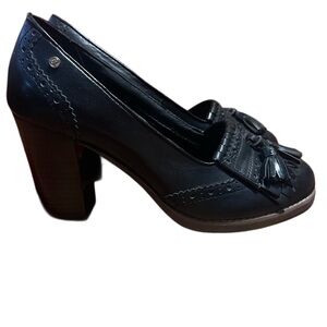 Vintage 90’s G H Bass heeled loafers black leather size 8